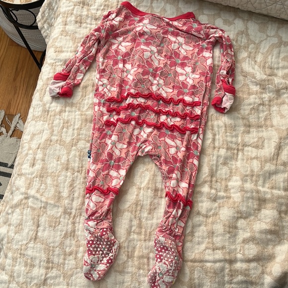Kickee pants ruffle snap footie - Picture 2 of 2